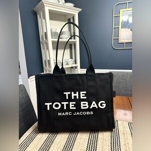 Marc Jacobs - The Tote Bag - Size Large